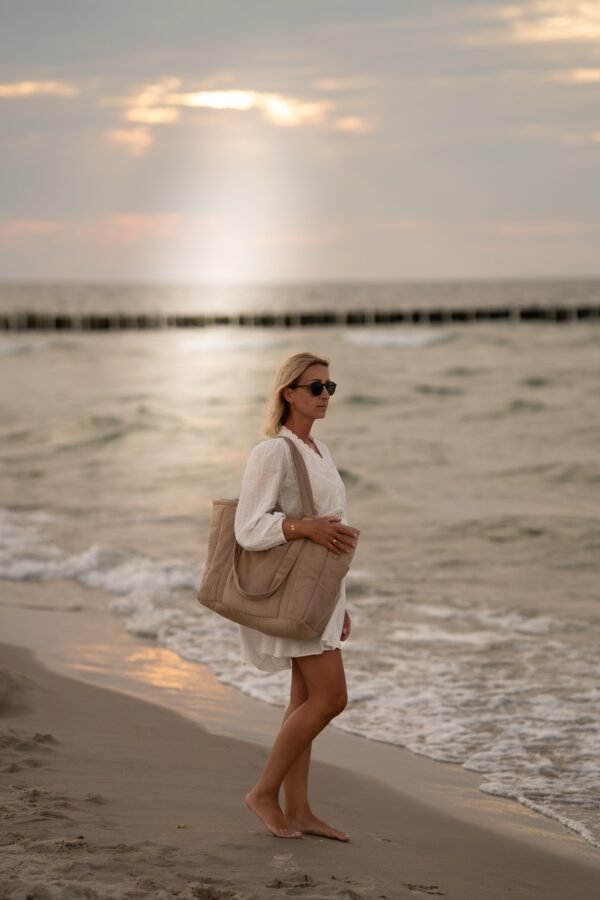 mom-weekender-bag-latte-8a9b8919.jpg Mom / Weekender Bag - Latte